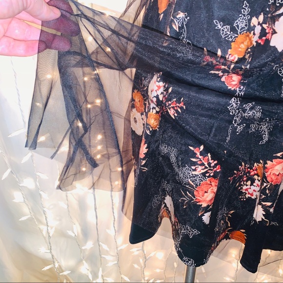 🆕 TORRID ⭐️ Floral Print Mesh Skater Skirt - Picture 6 of 13